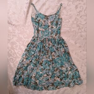 Vintage Blue And White Floral 50s Sweetheart Dress